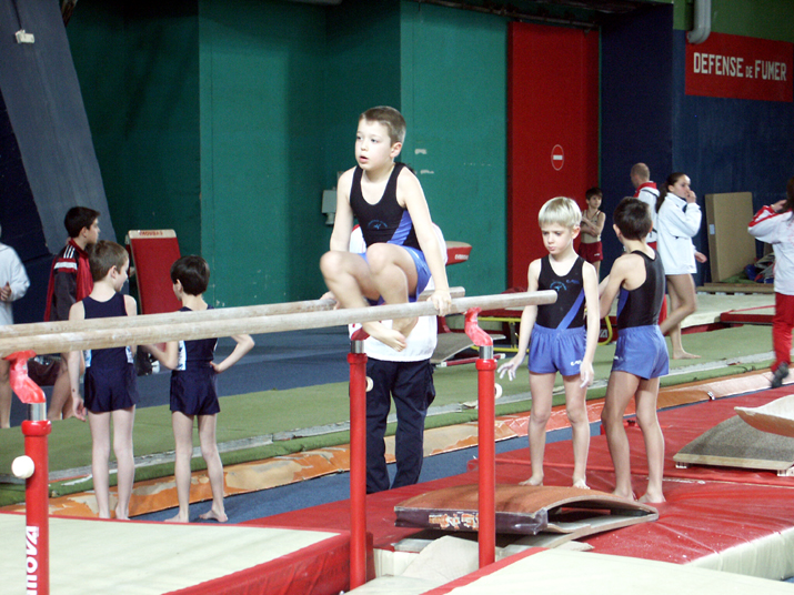 2005-01 gym_cor 010.jpg - DCF 1.0
